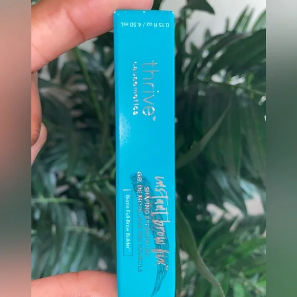 Thrive Causemetics Instant Brow Fix Semi-Permanent Eyebrow Gel - Picture 2 of 2